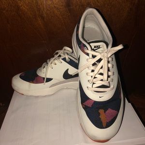 Nike Air Max Thea Sneaker